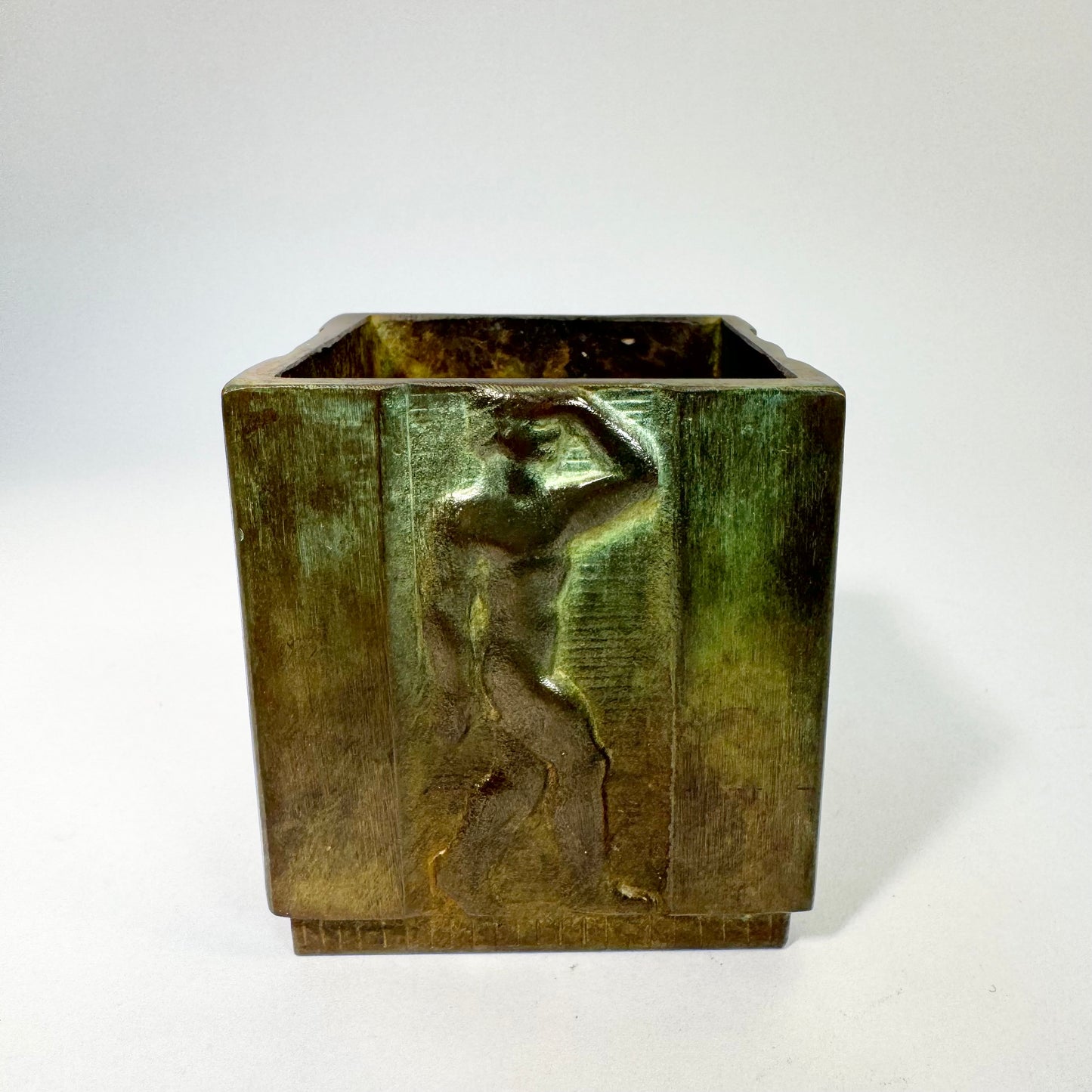 Bronsbägare av Jocob Ängman för GAB