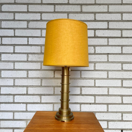 Heavy table lamp in brass