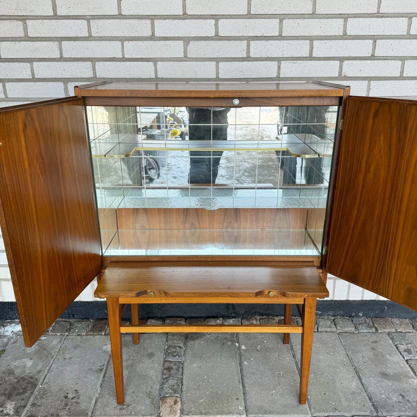 1950-60s bar cabinet with light