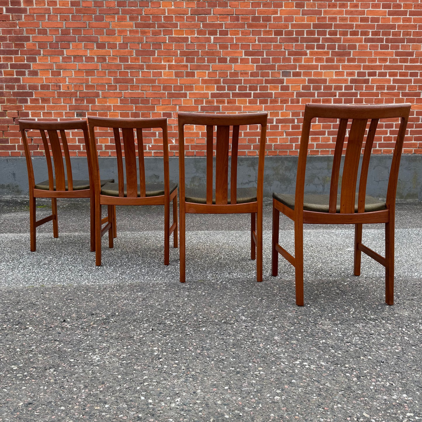 4st matstolar i teak