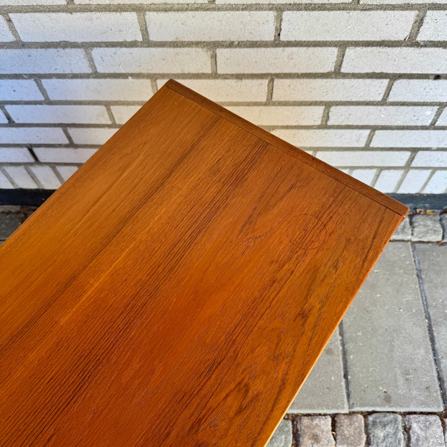 Sideboard ”Domi Monté” av Nils Jonsson för Troeds