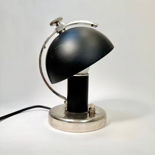 Bords/vägglampa av Erik Tidstrand för NK