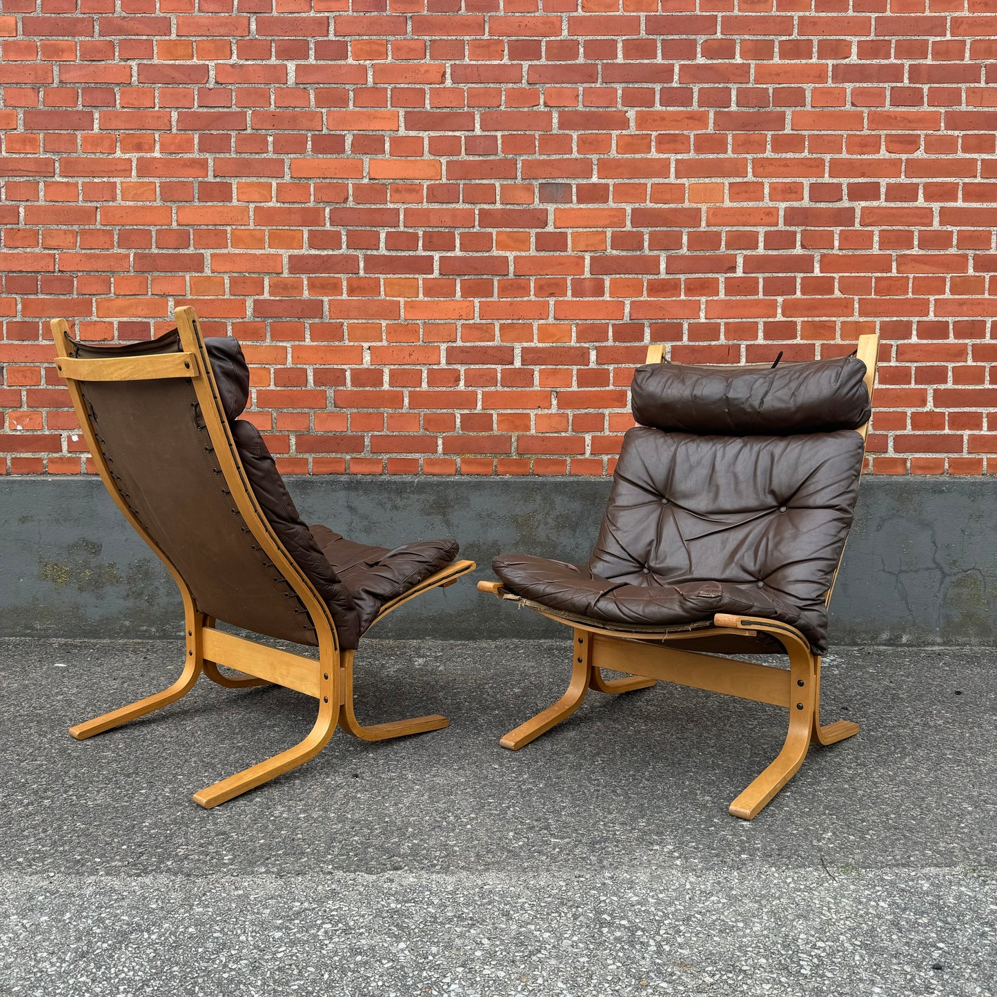 Pair of ”siesta” chairs by Ingmar Relling