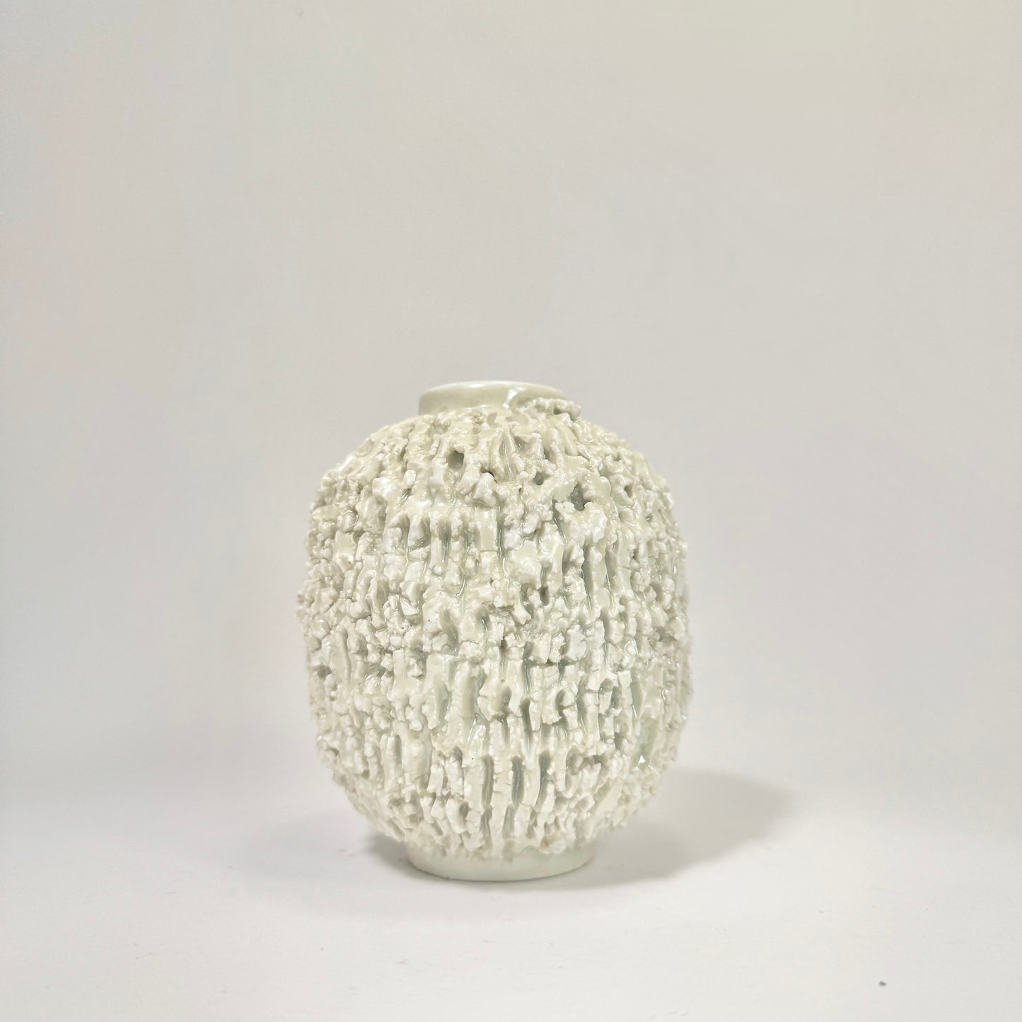 ”Igelkotts” vas av Gunnar Nylund för Rörstrand