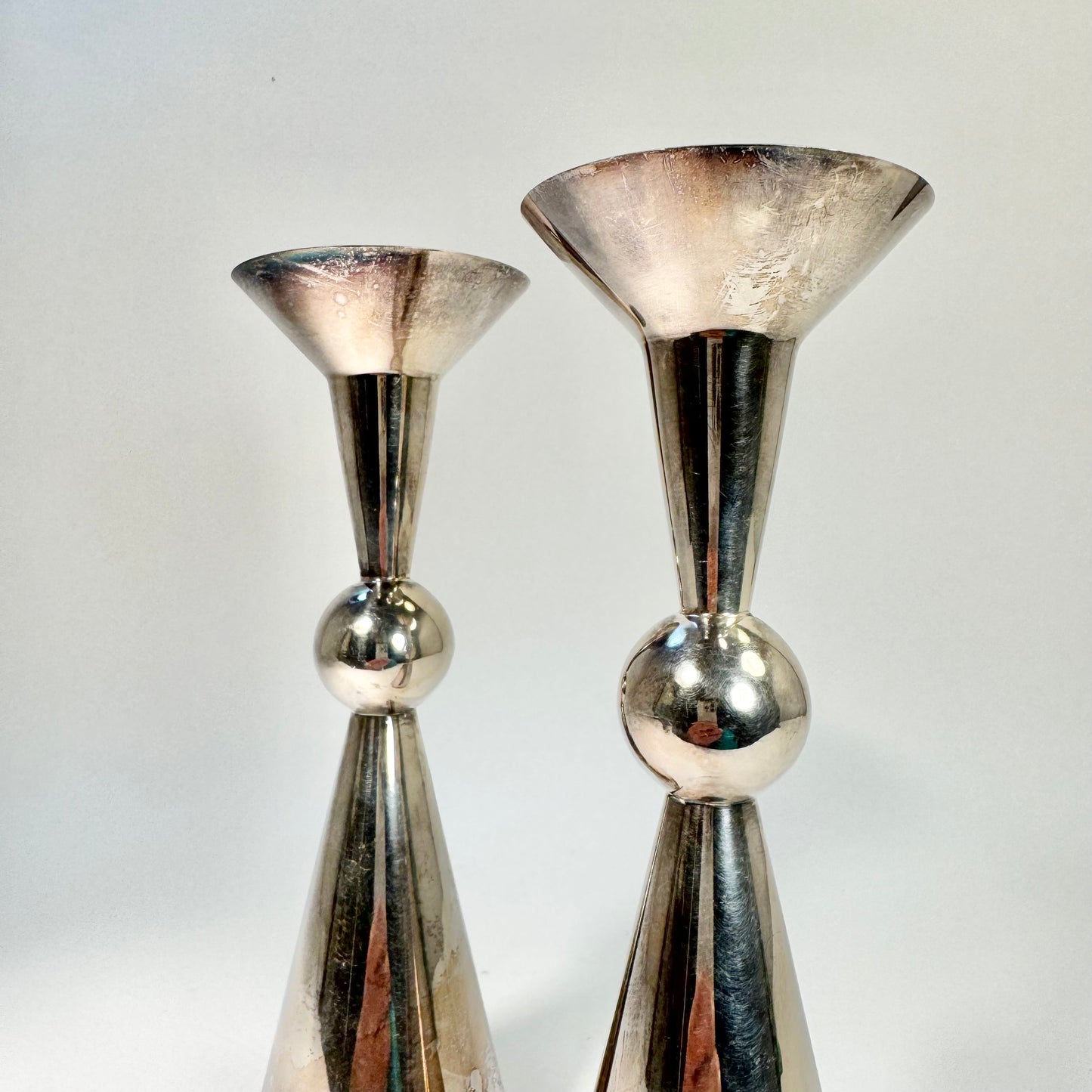 2st silverplaterade ljusstakar