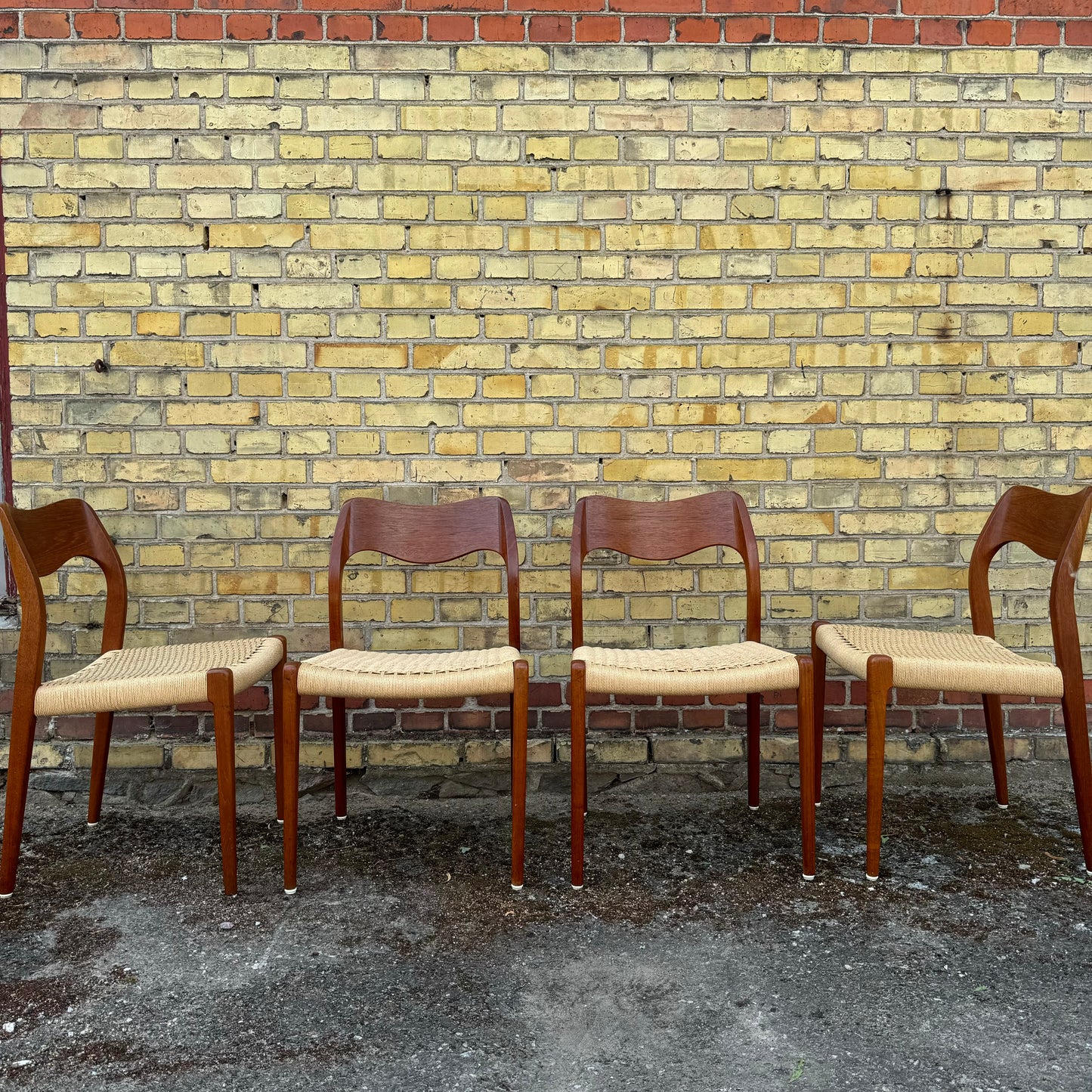 Set of 4 ”model 71” dining chairs by NO Møller