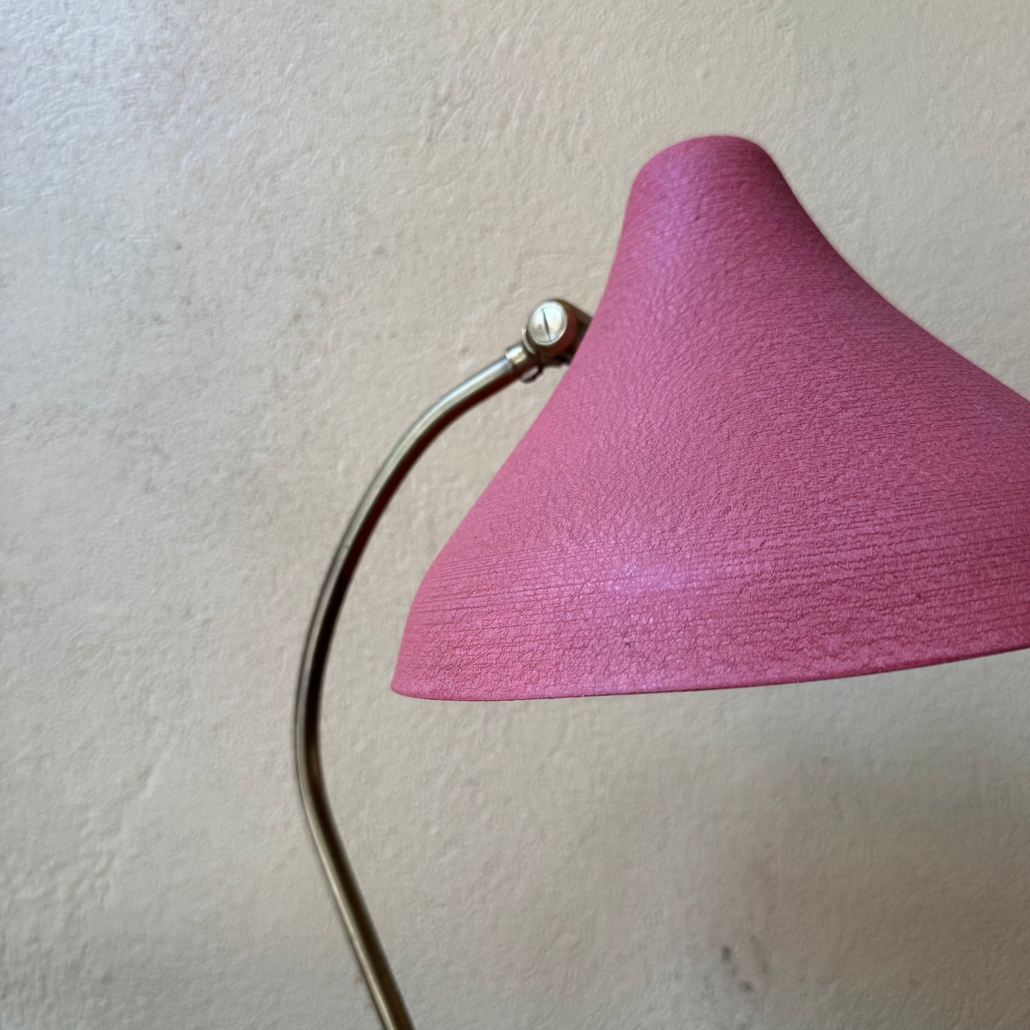 Bordslampa av Erik Wärnå för EWÅ Värnamo
