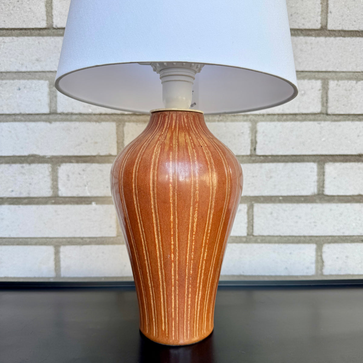 Bordslampa av Gunnar Nylund för Rörstrand
