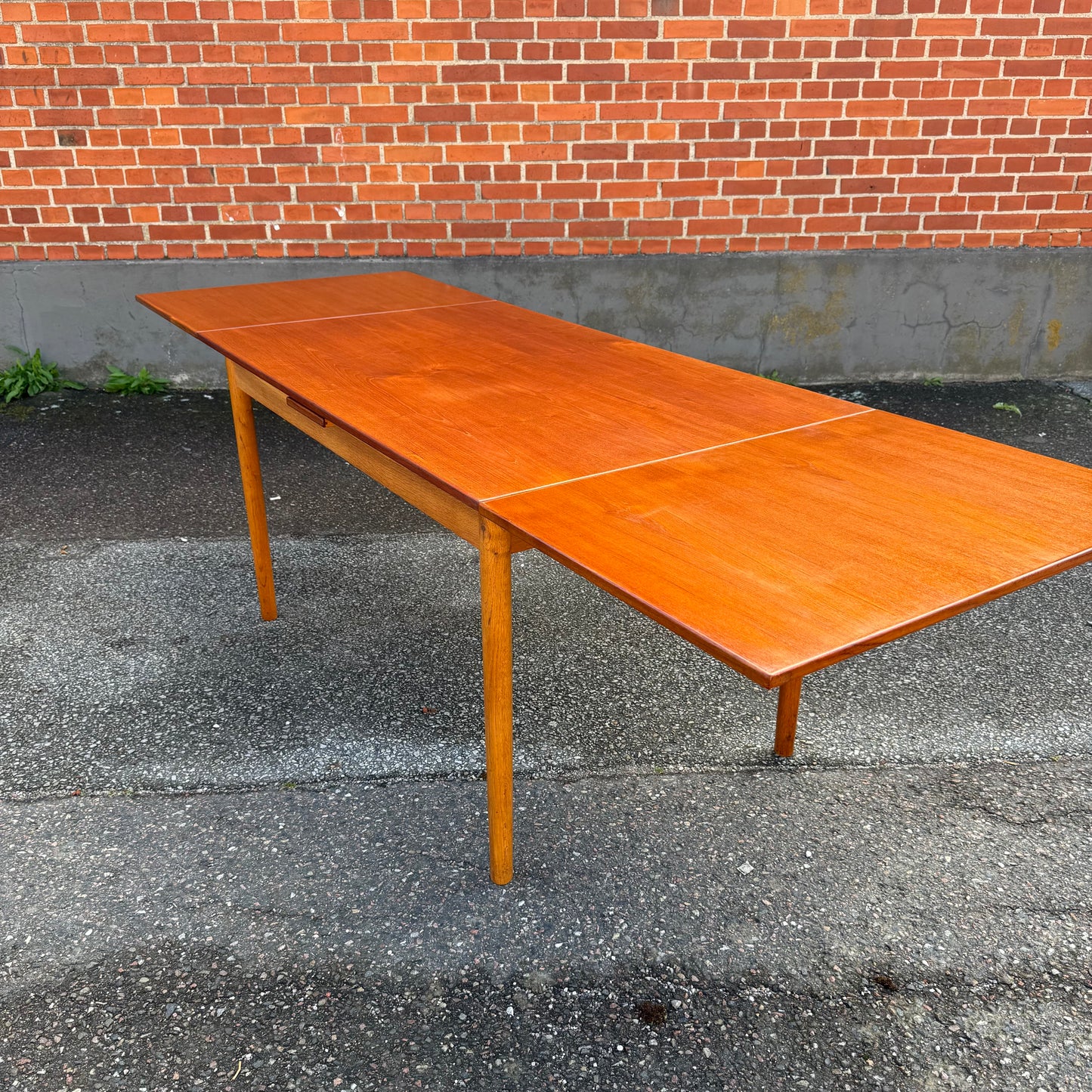 Matbord av Poul M. Volther