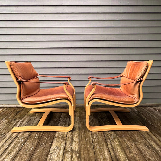 Pair of lounge chairs by Åke Fribytter for Nelo Kroken