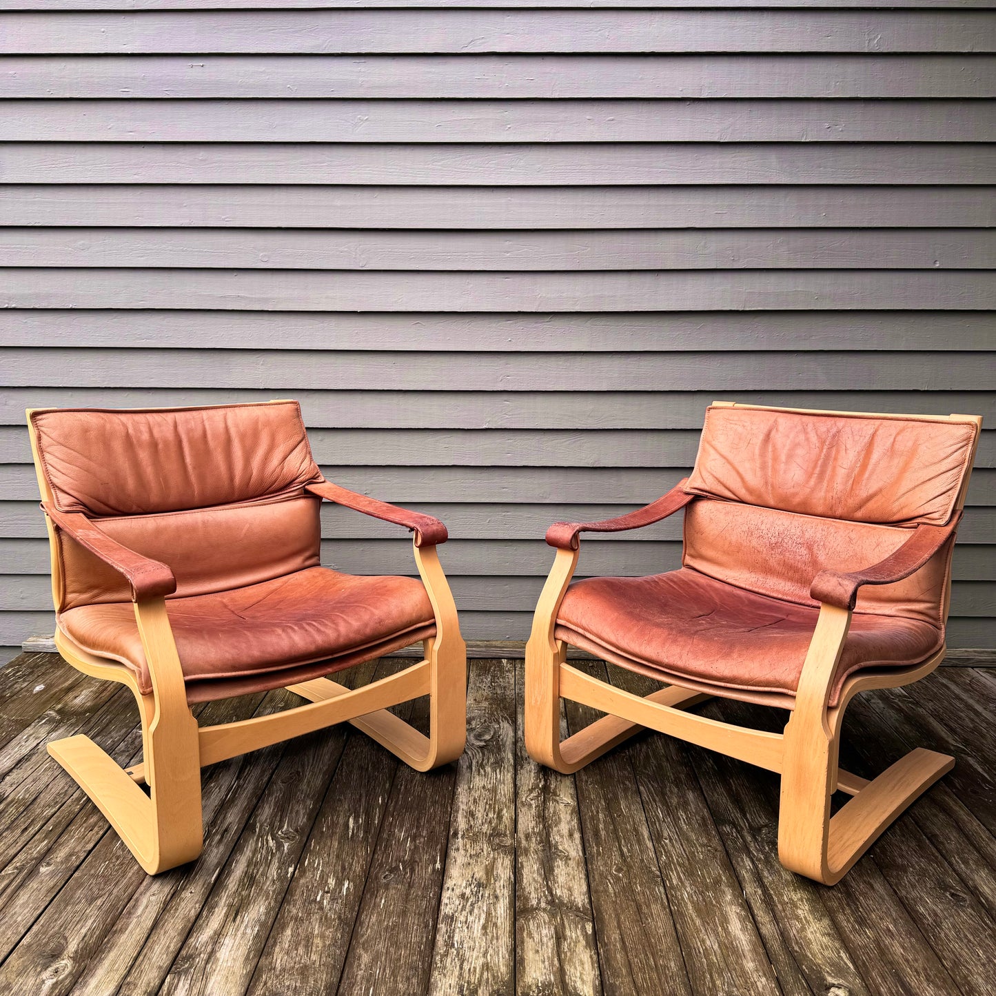 Pair of lounge chairs by Åke Fribytter for Nelo Kroken