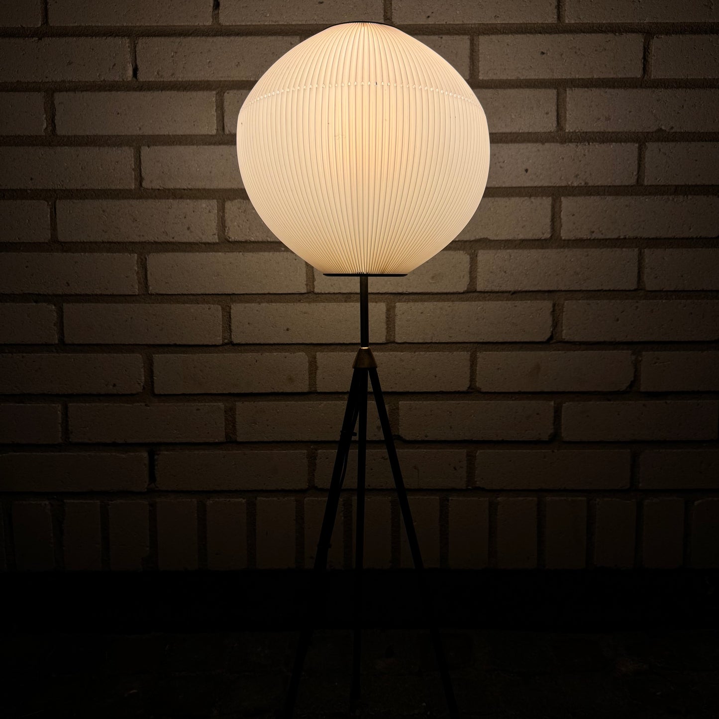 Trebent 60-tals lampa