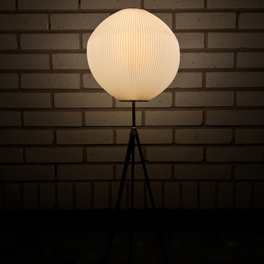 Trebent 60-tals lampa