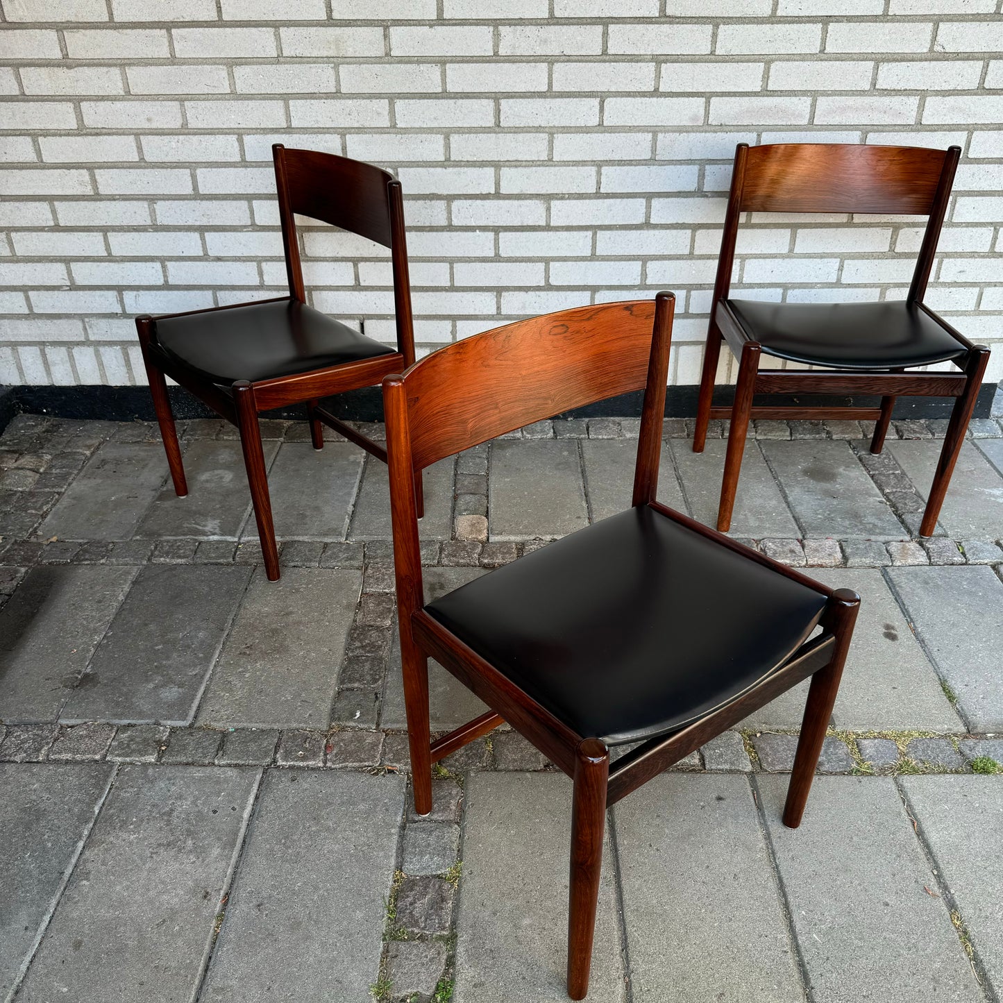 Set of 4 dining chairs in rosewood by Arne Vodder