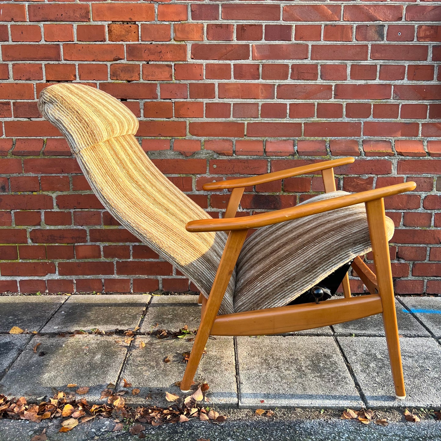 Adjustable chair by Göte Möbler