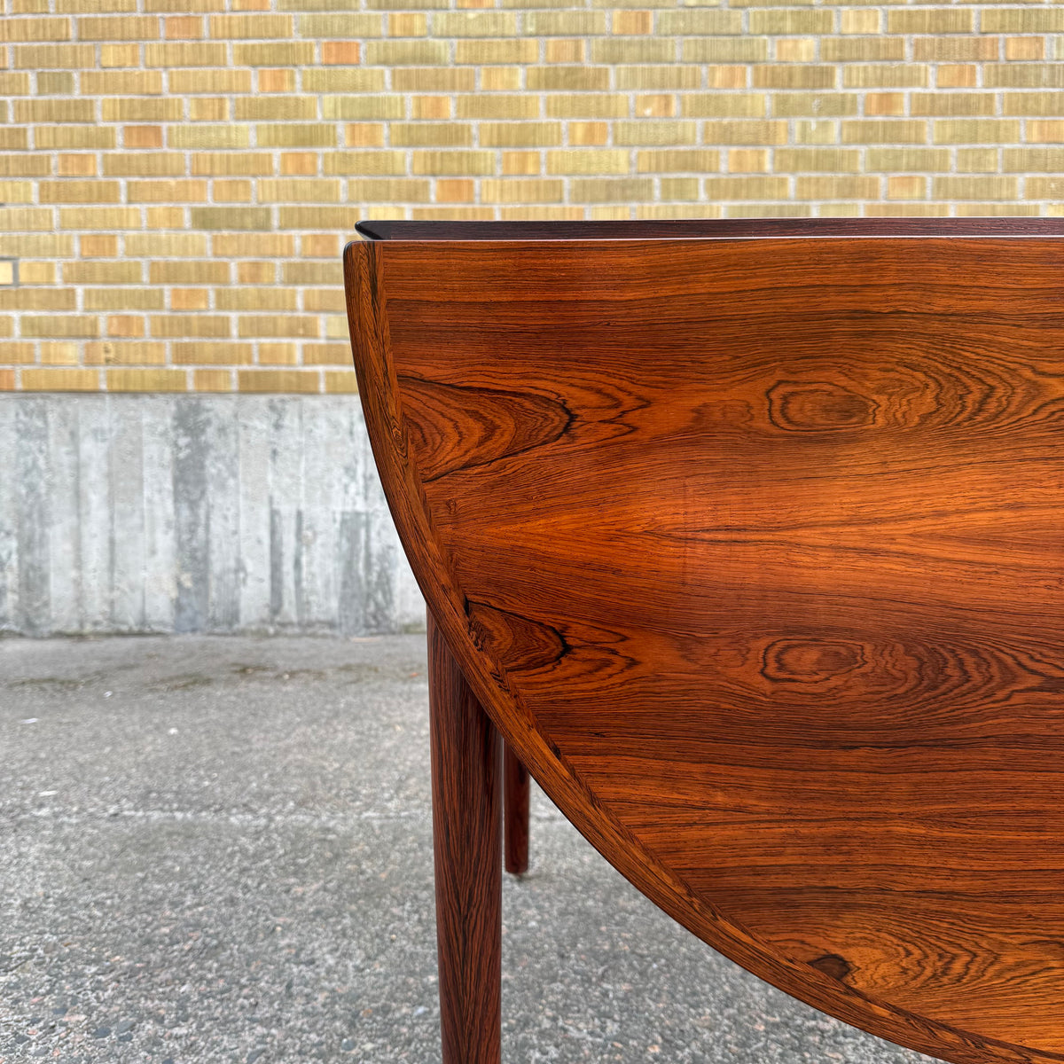Matbord modell ”227” av Arne Vodder för Sibast Furniture