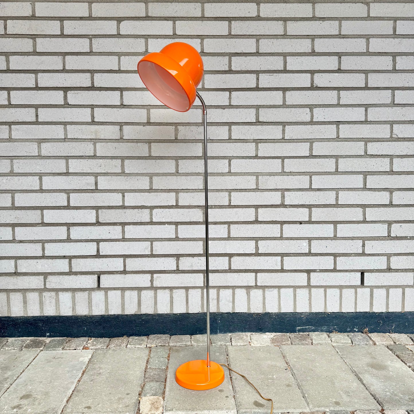 Golvlampa modelle g-120 av Eje Ahlgren för Bergboms