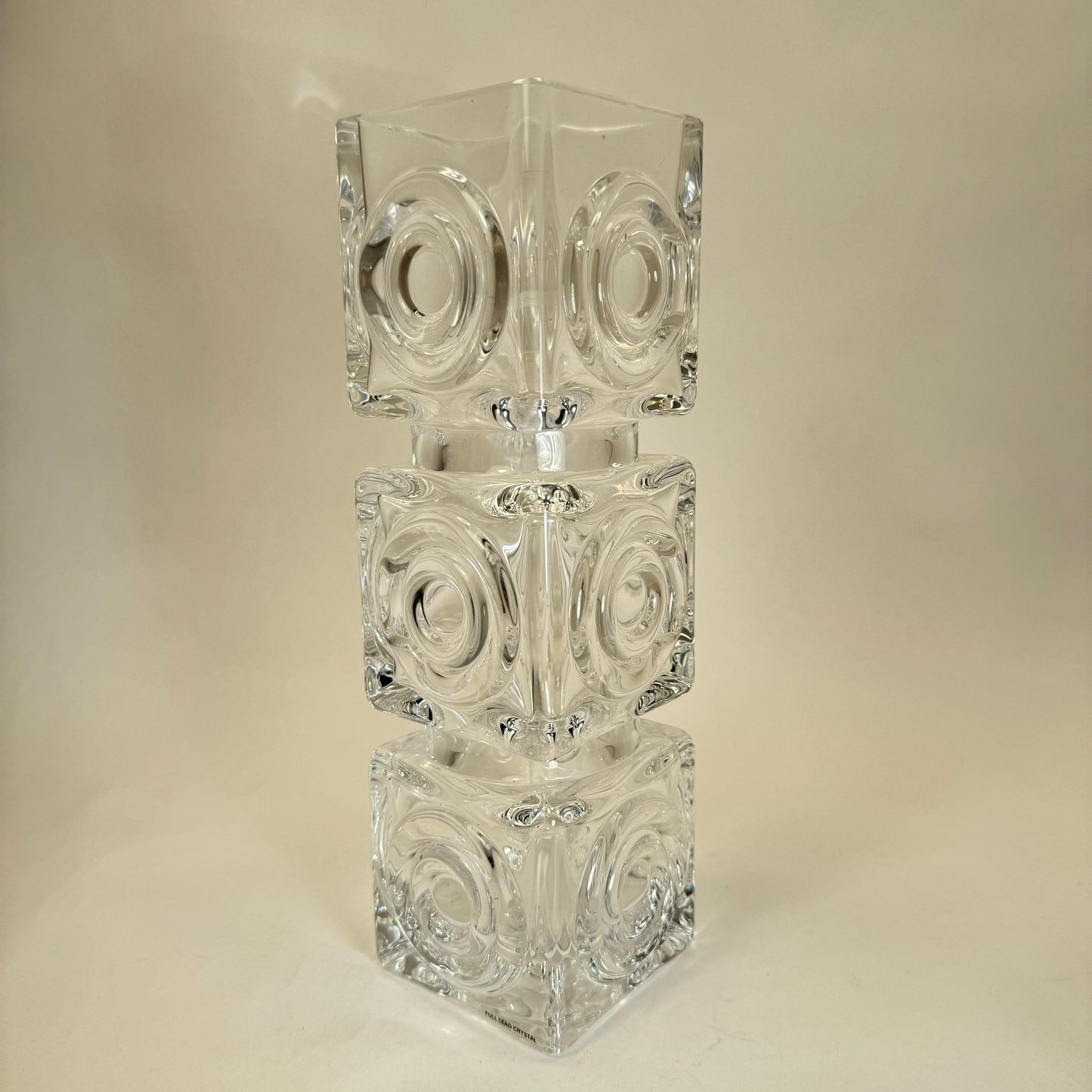 Vase in crystal by Bengt Edenfalk for Skruf