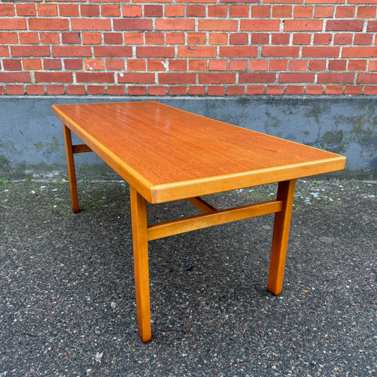 Coffee table in teak and beech