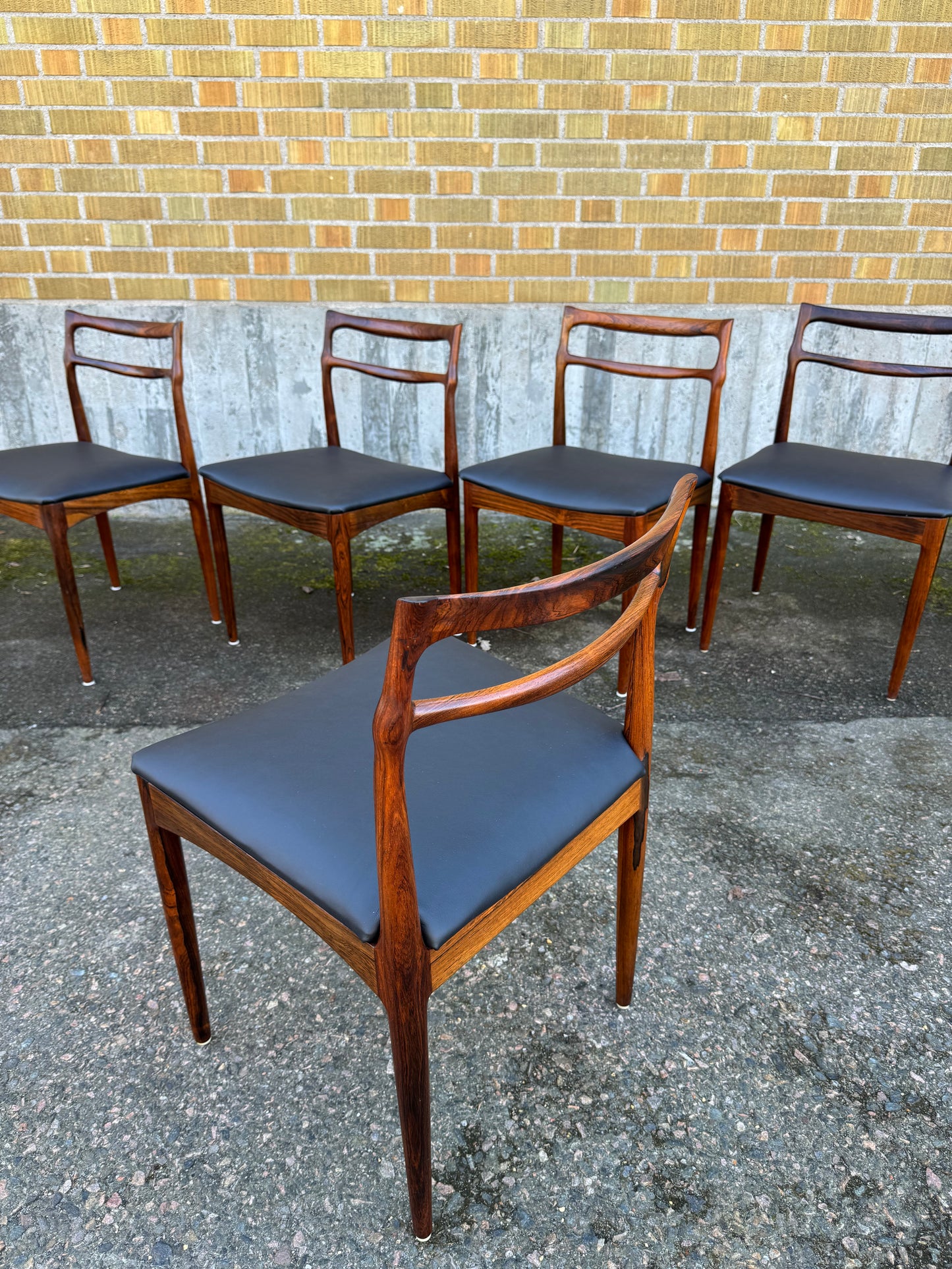 Set med 5st stolar av Johannes Andersen