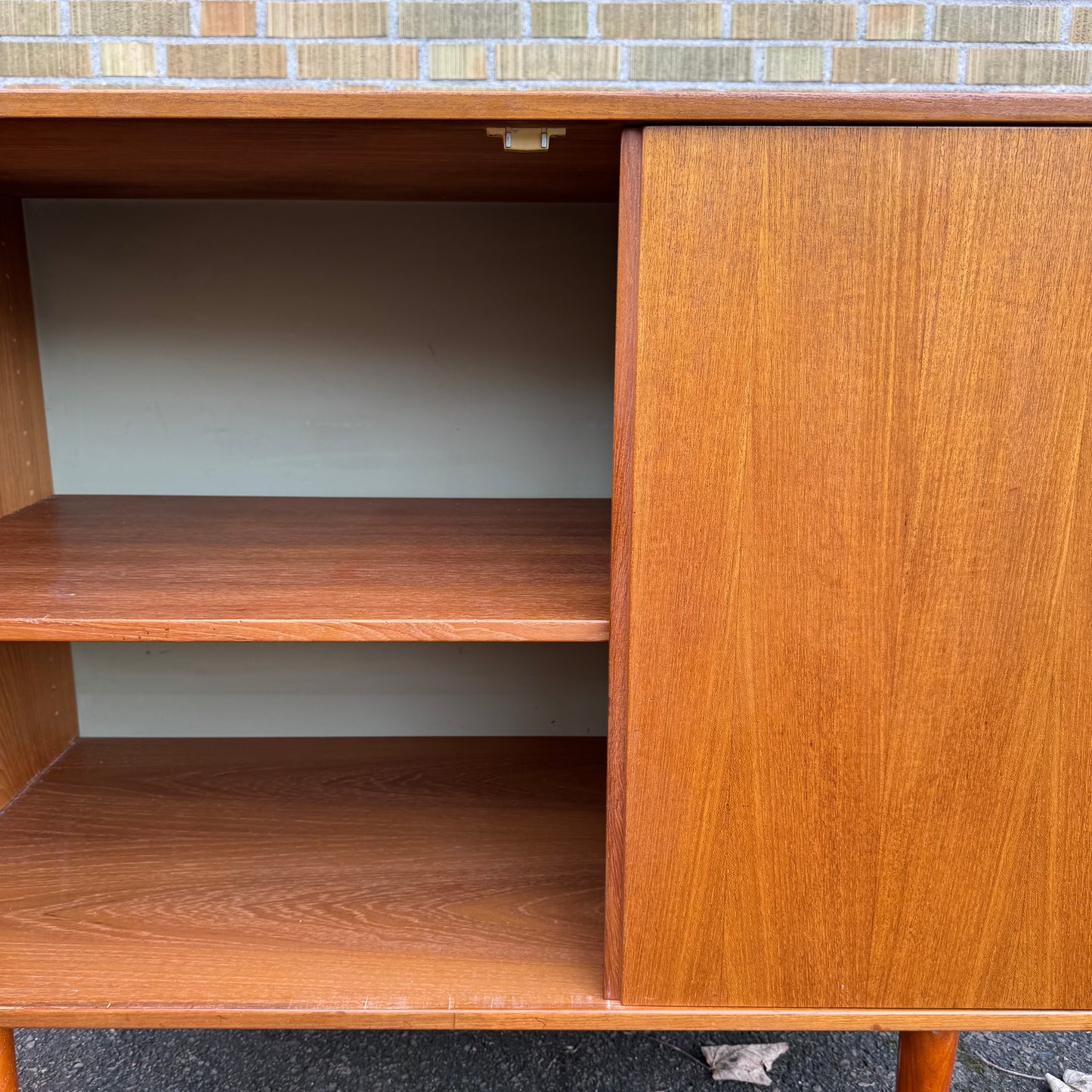 Sideboard i serien ”Contenta” av Erik Berglund & Sten Engdal