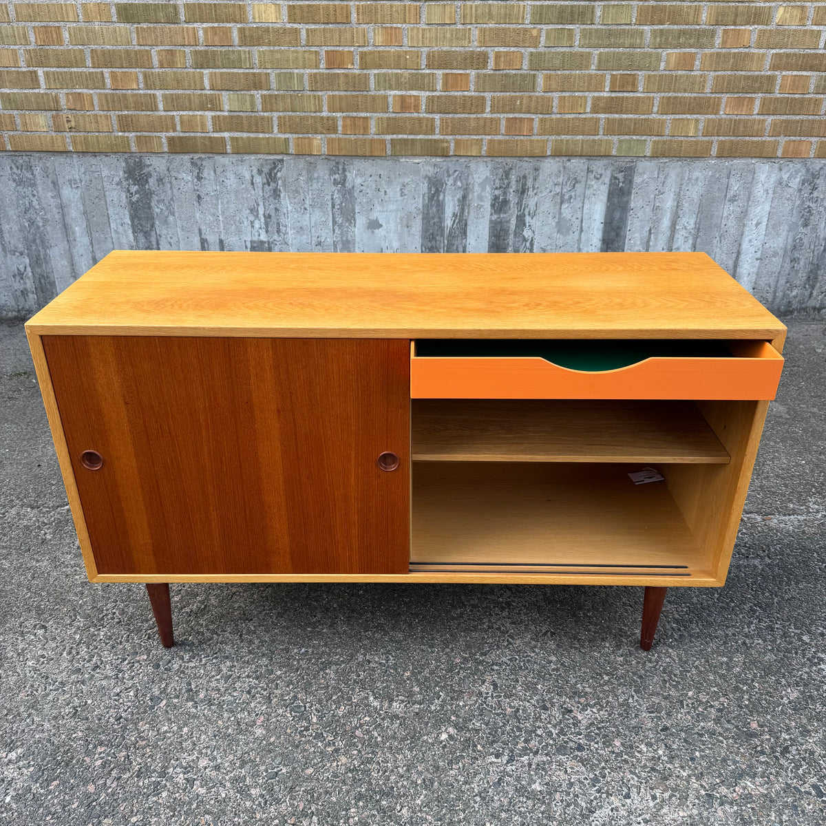 Sideboard i serien ”öresund” av Børge Mogensen för Karl andersson & Söner