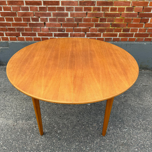 Dining table in oak by Carl Malmsten