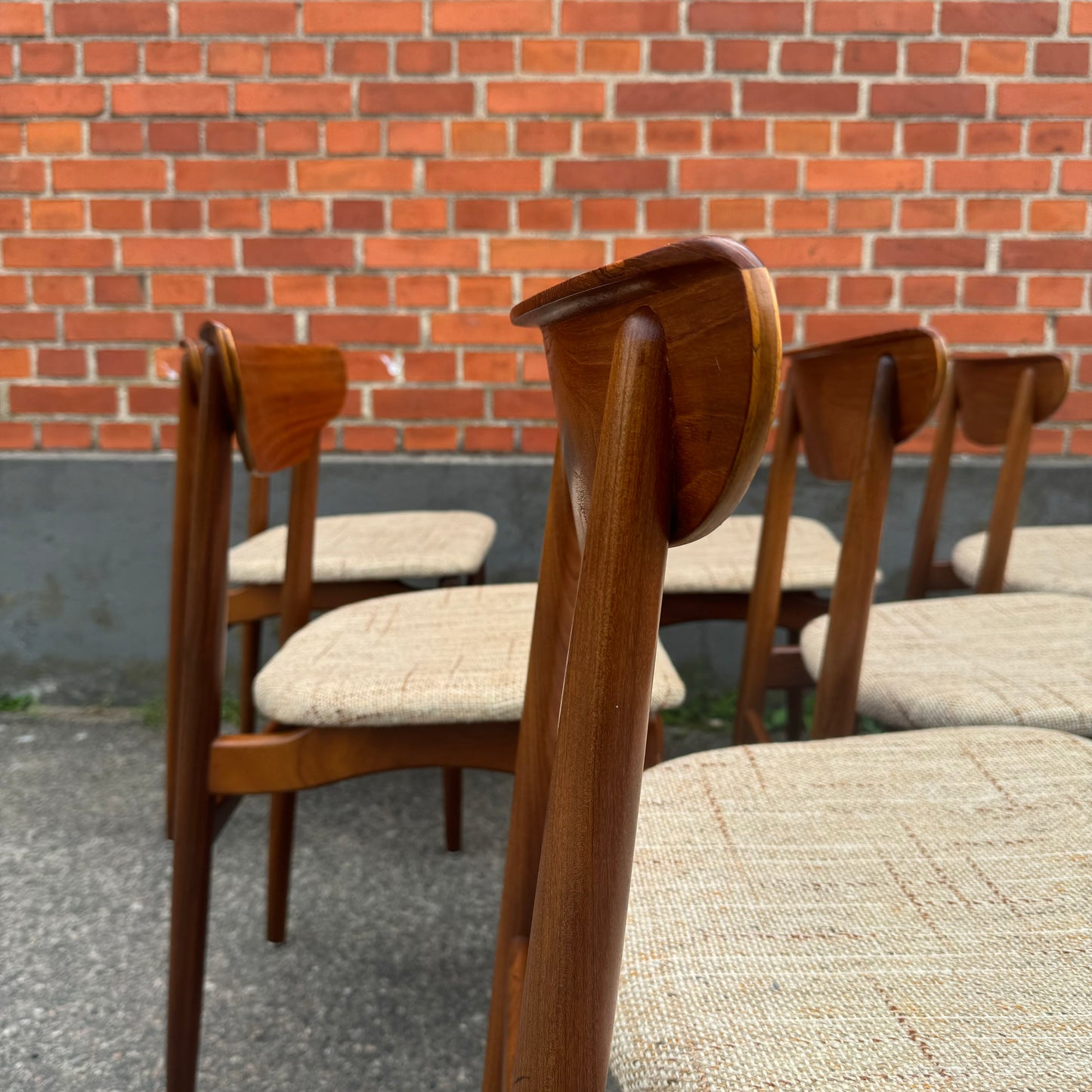 Set of 6 danish dining chairs in solid teak