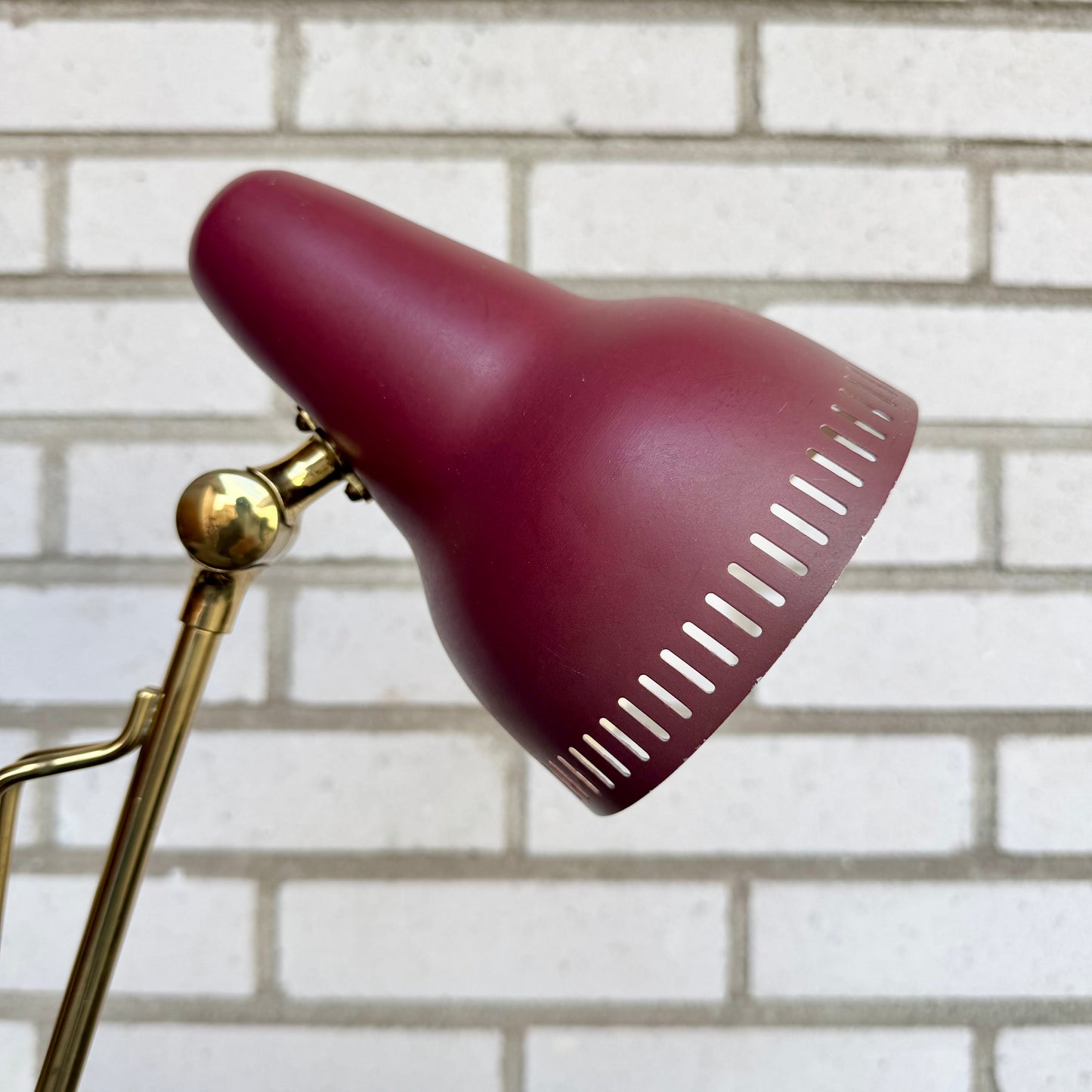 Bords/vägglampa av Falkenbergs belysning