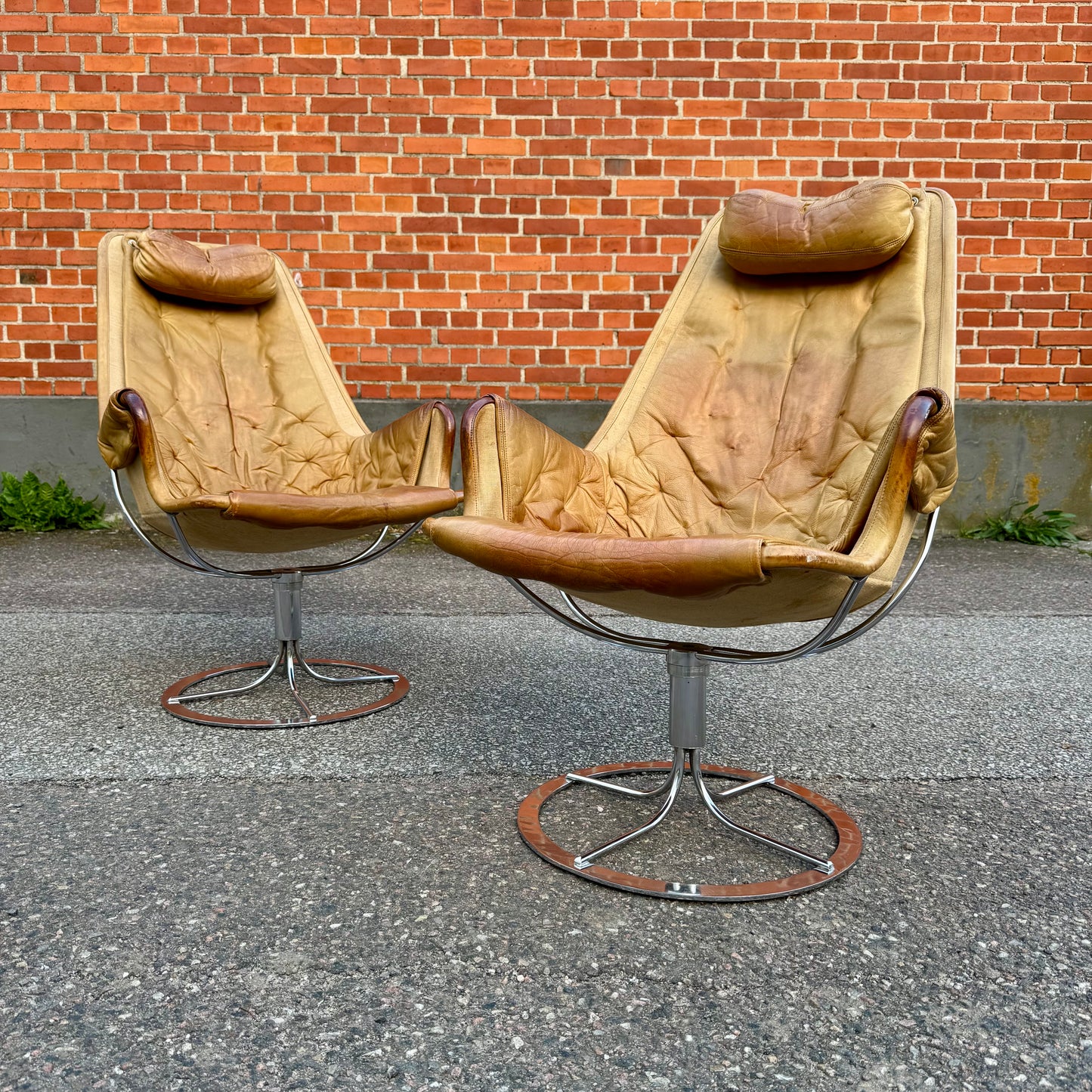 2st Jetson fåtöljer av Bruno Mathsson för DUX (1st tillgänglig)