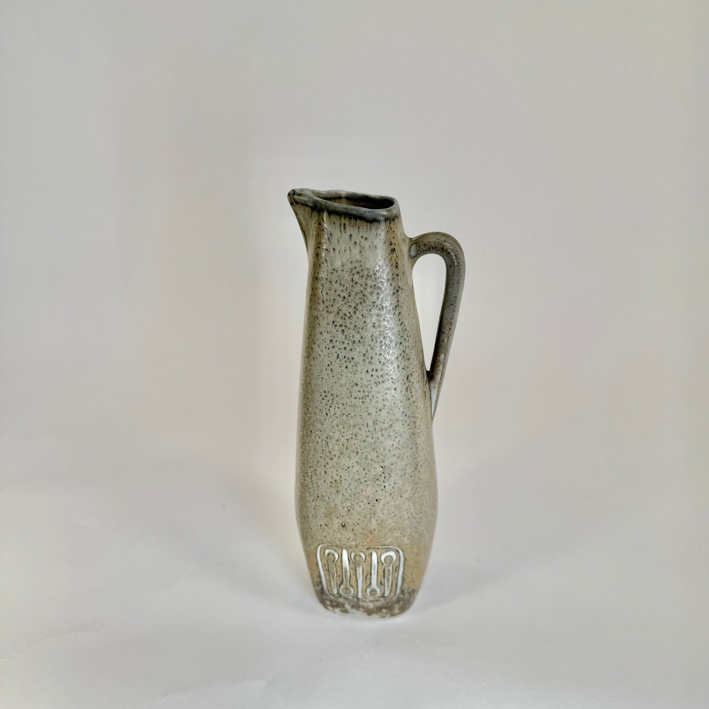 Jug in stoneware by Gunnar Nylund