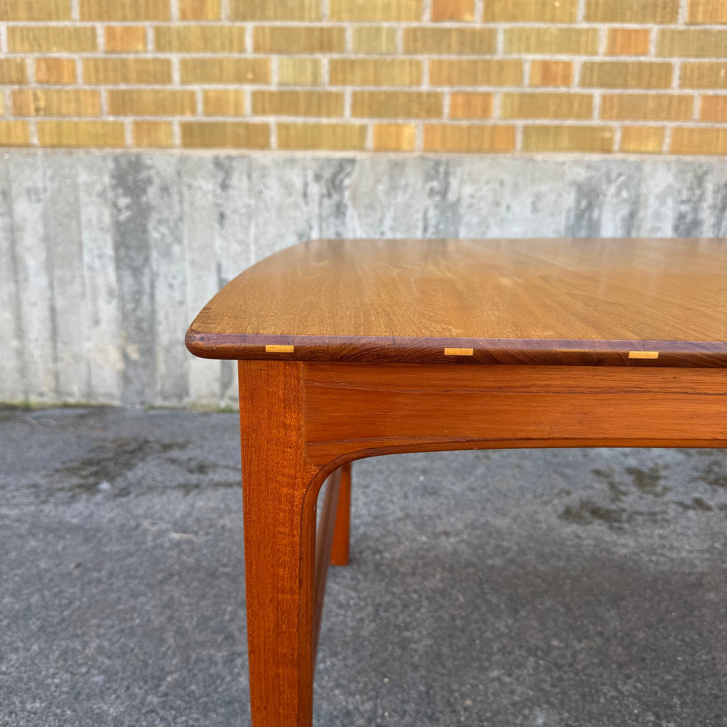 Soffbord i massivt teak av Yngvar Sandström, Säffle Möbelfabrik