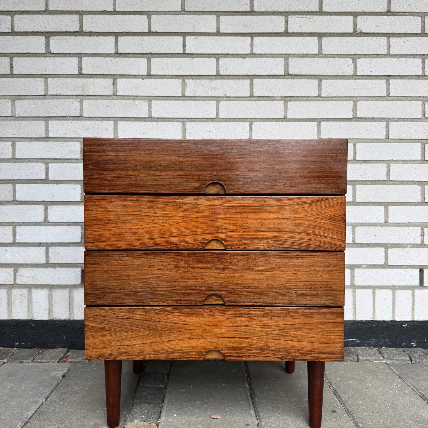 Byrå av H.W. klein för Bramin Möbler