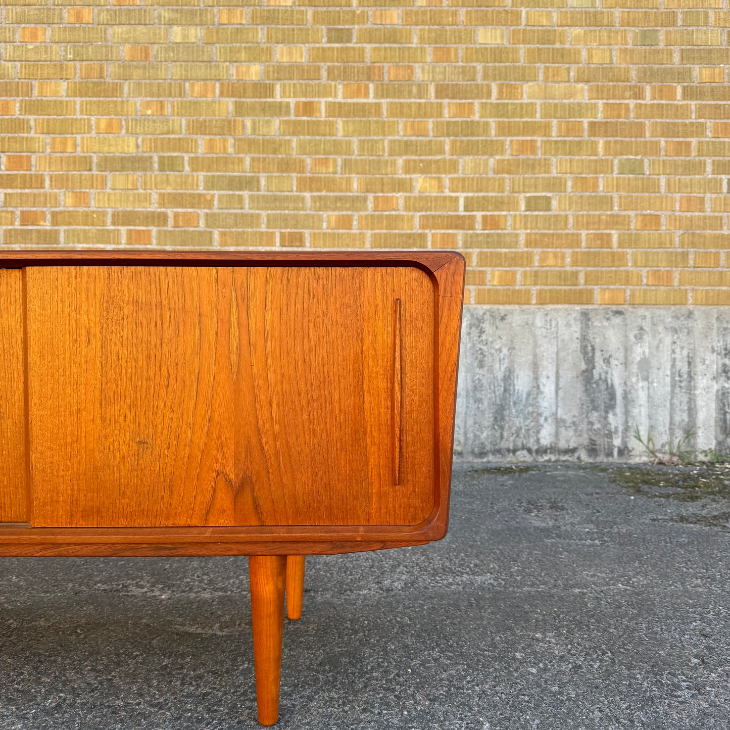 Sällsynt sideboard av E.W. Bach för Sejling Skabe