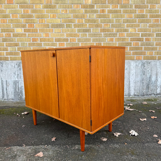 Sideboard från serien Contenta