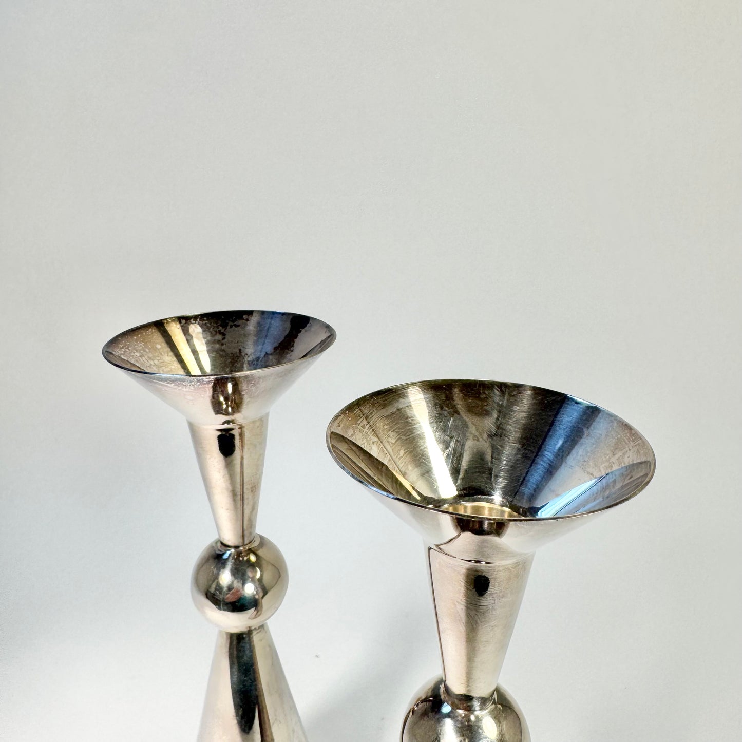 2st silverplaterade ljusstakar