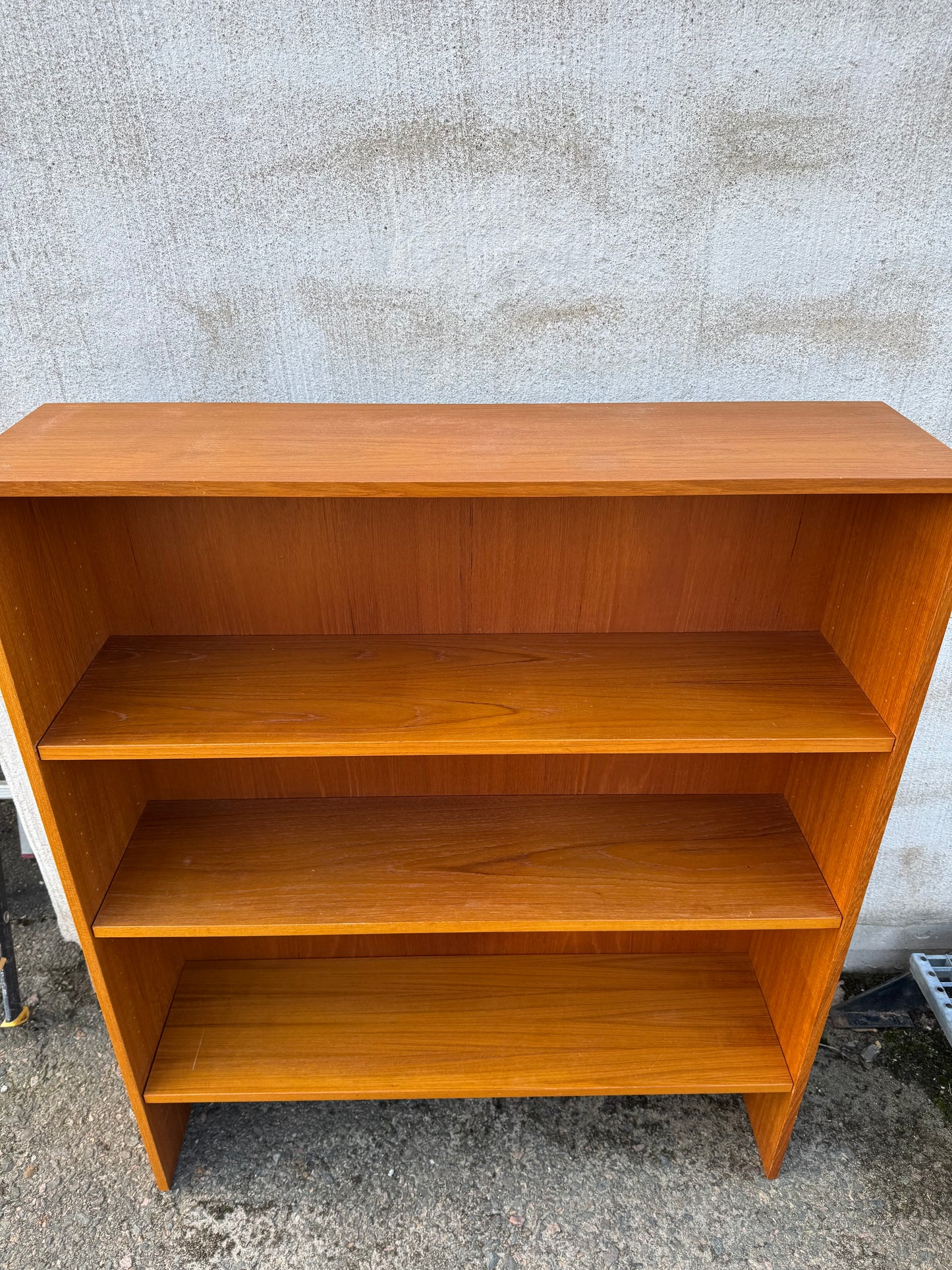 Bokhylla i teak