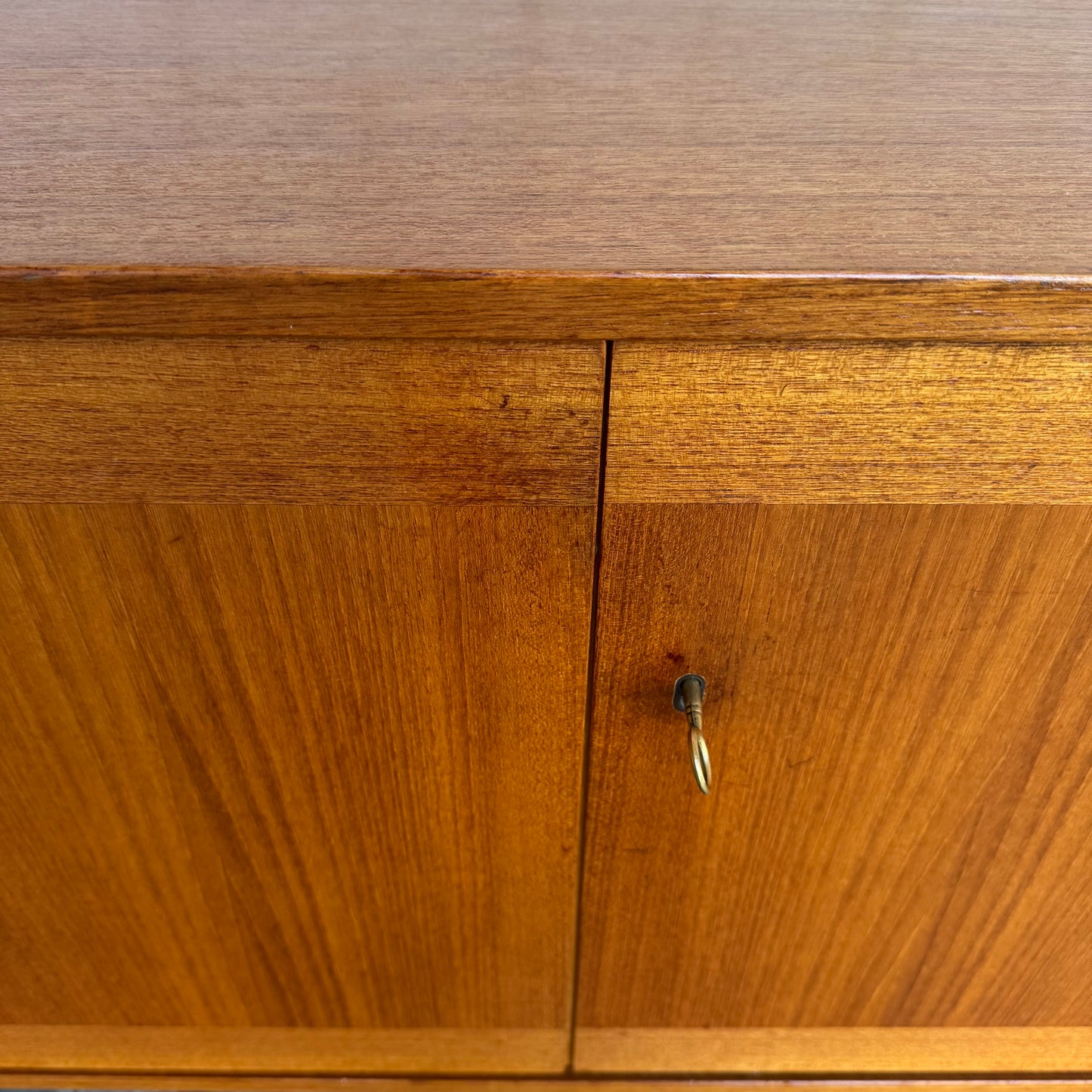 Sideboard i teak