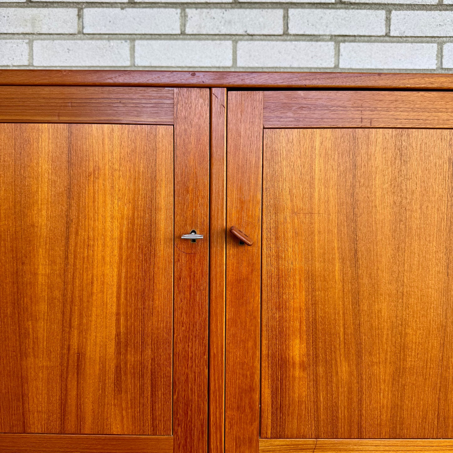 Sideboard ”Domi Monté” av Nils Jonsson för Troeds