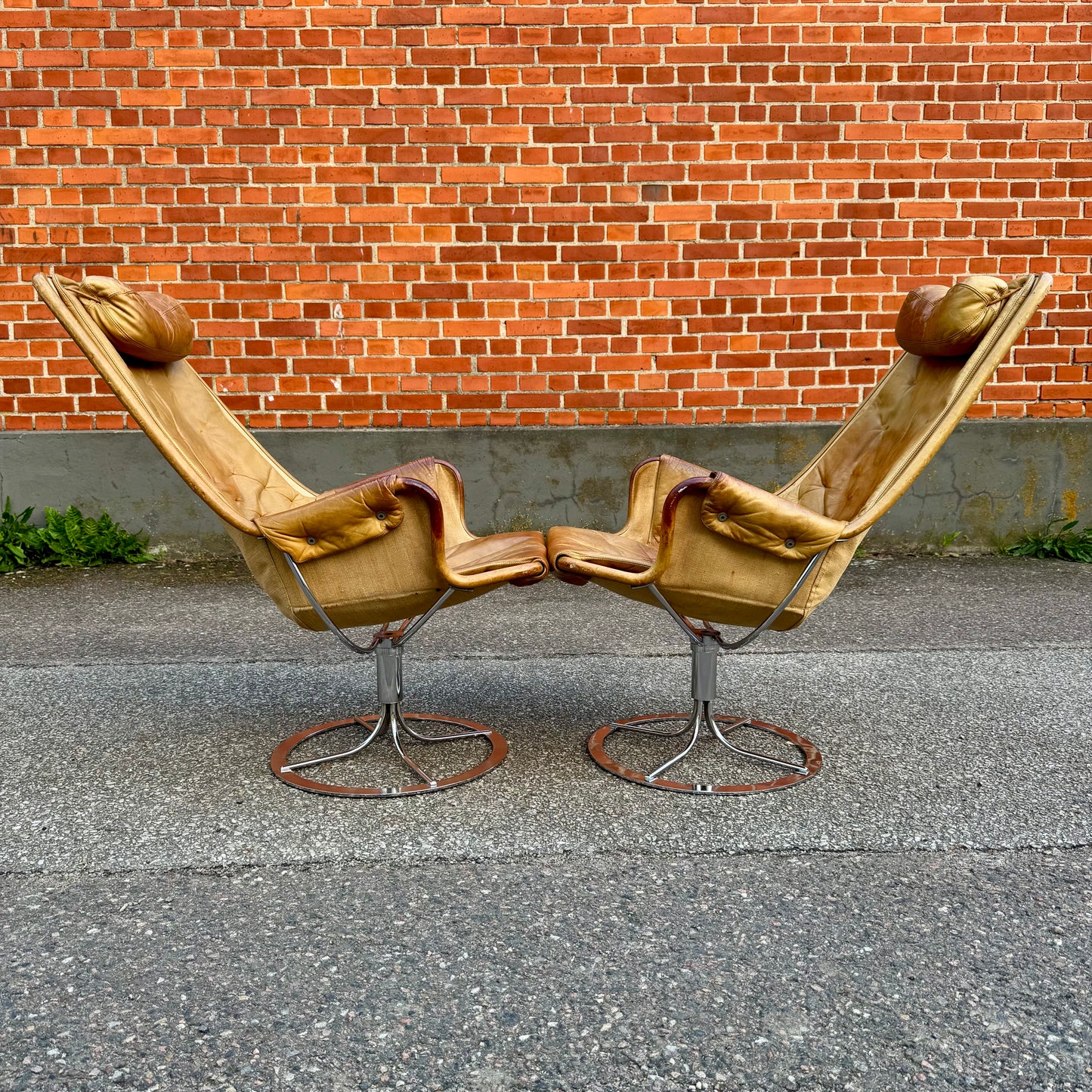 2st Jetson fåtöljer av Bruno Mathsson för DUX (1st tillgänglig)
