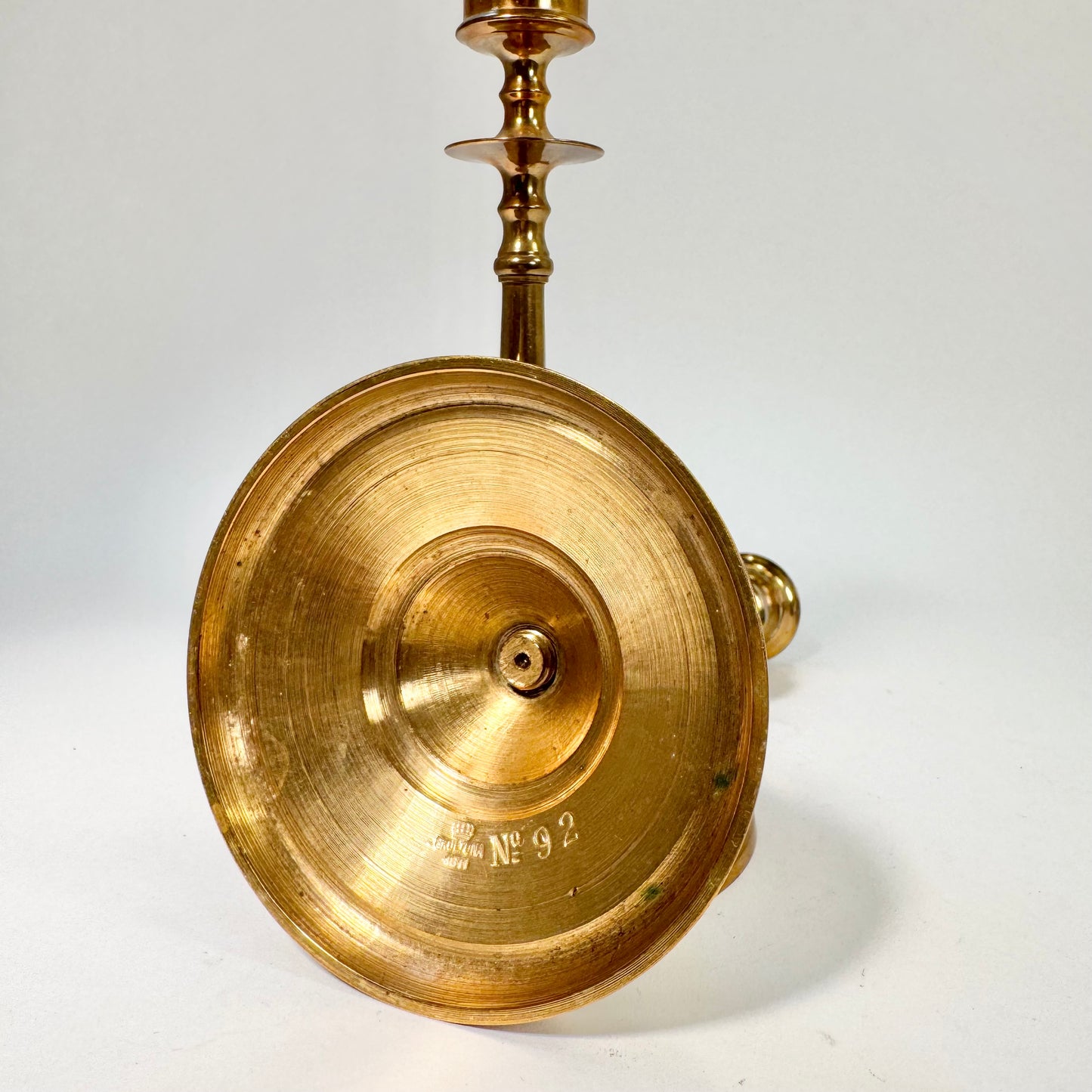 Ljusstakar i mässing från Skultuna