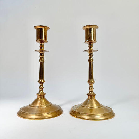 Ljusstakar i mässing från Skultuna