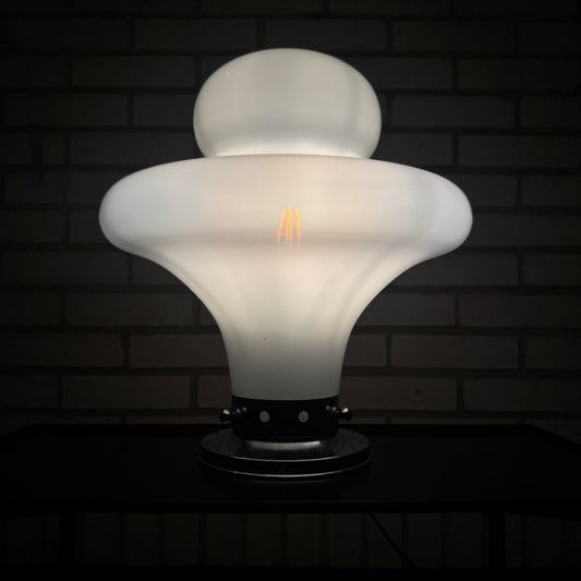 Bordslampa av Carlo Nason för Mazzega