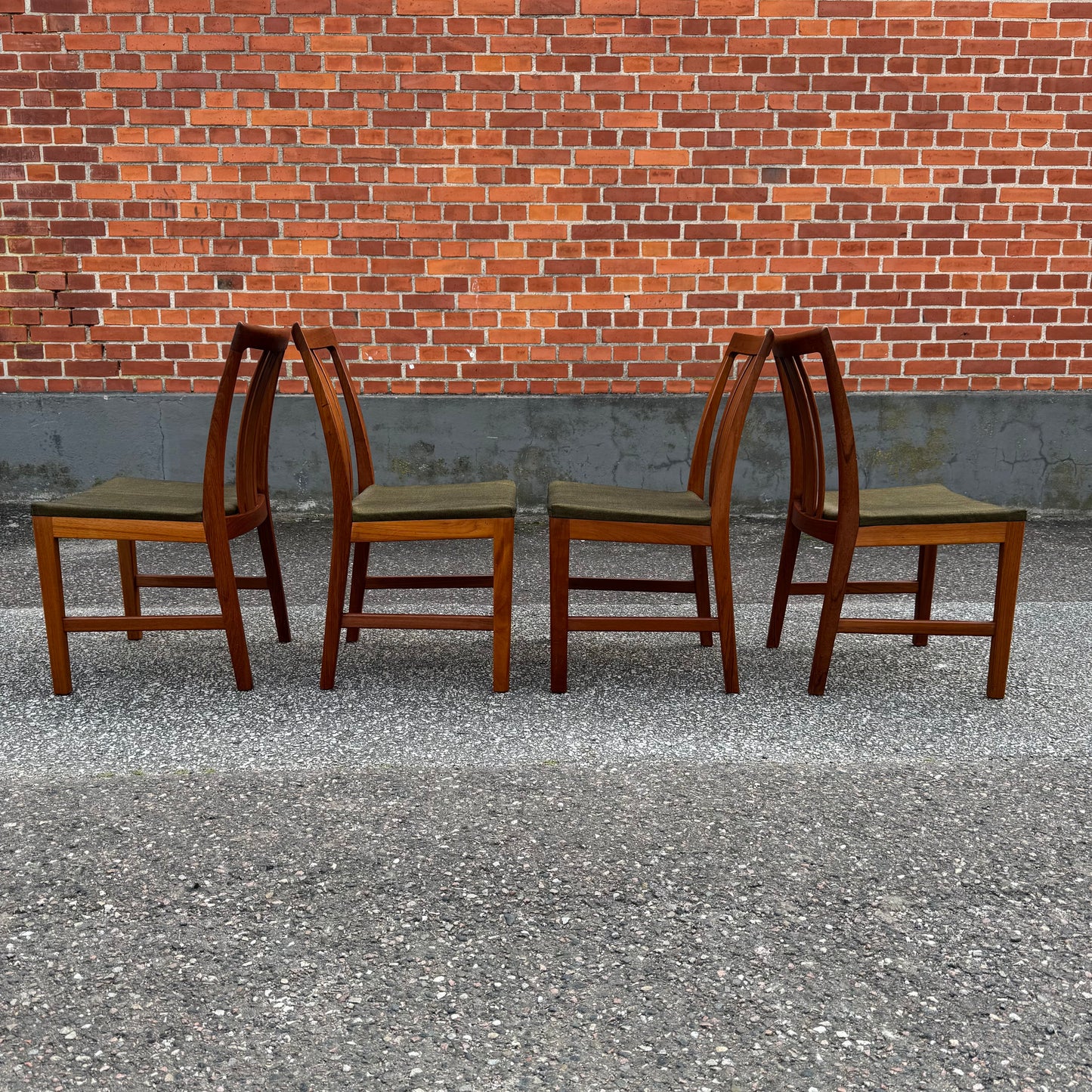 4st matstolar i teak