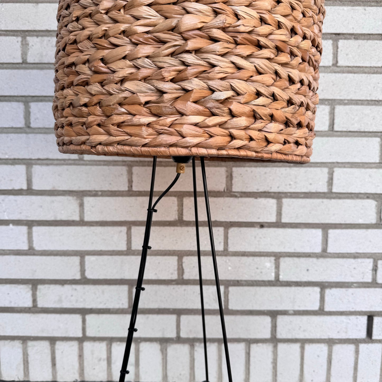 Floor lamp in string style