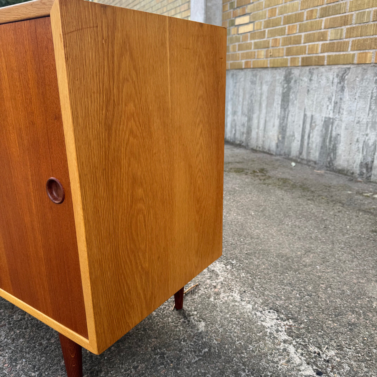 Sideboard i serien ”öresund” av Børge Mogensen för Karl andersson & Söner
