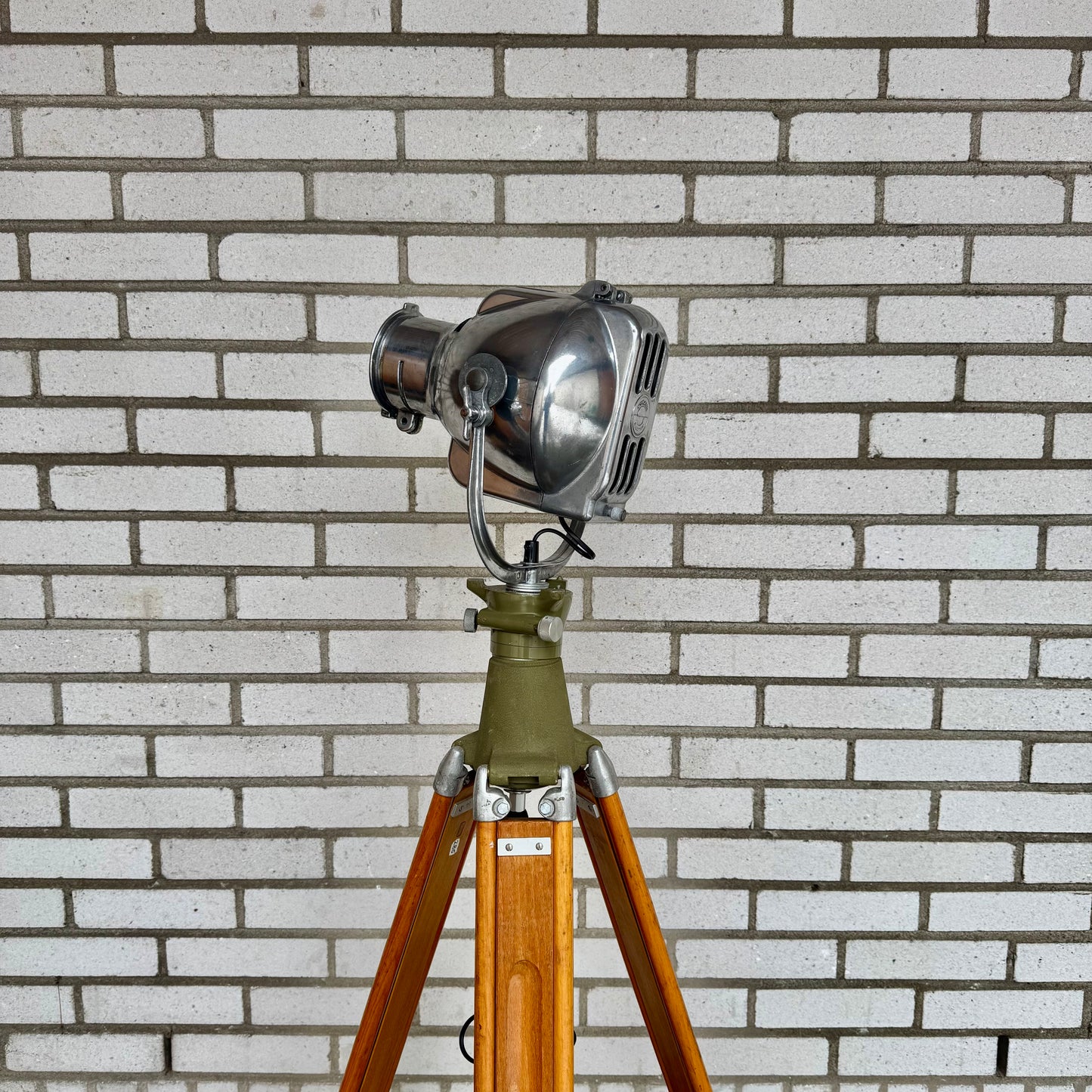 Scenlampa från Strand Electric