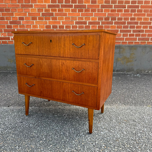 1950s Chest of drawers