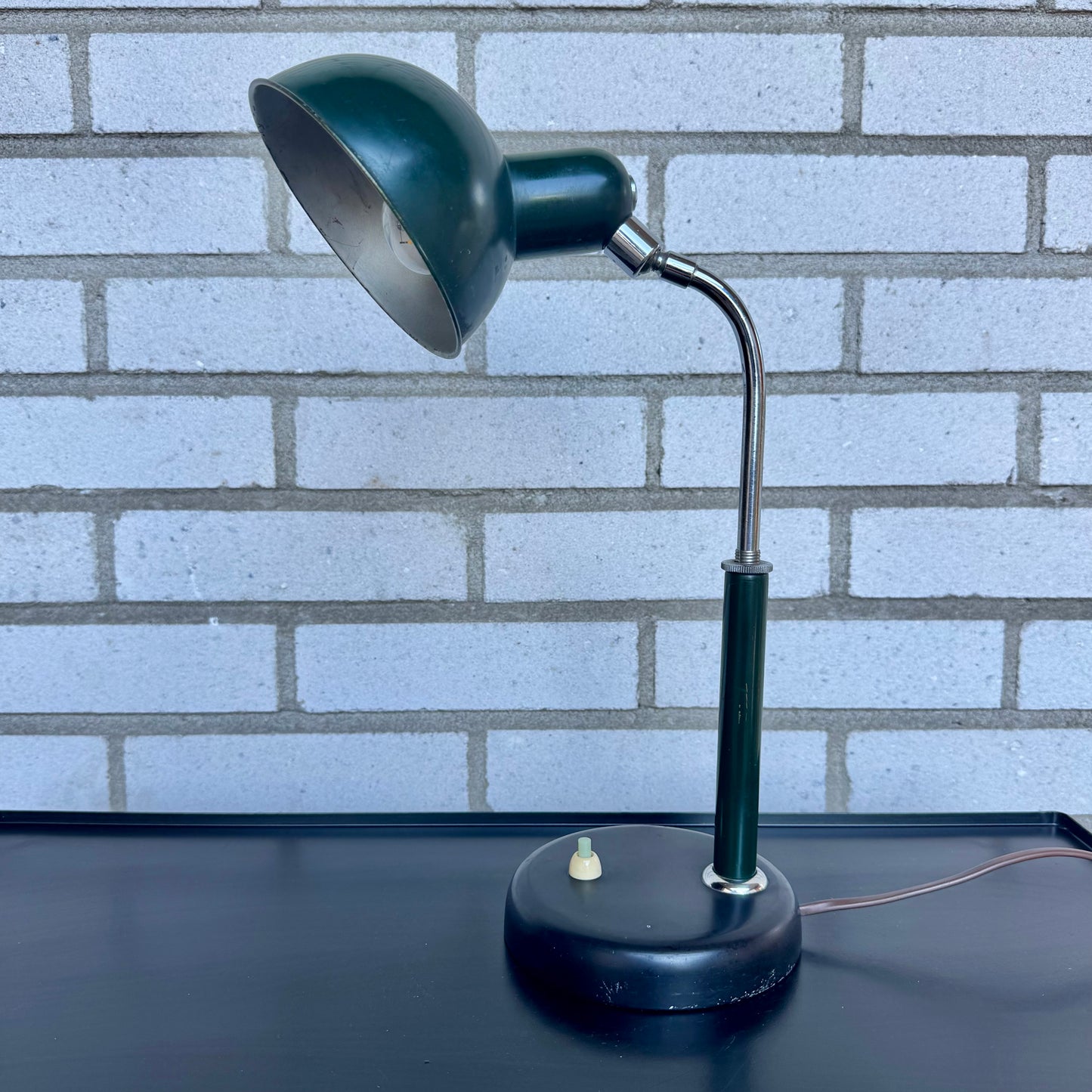 Bordslampa från Bröderna Malmströms metallvarufabrik