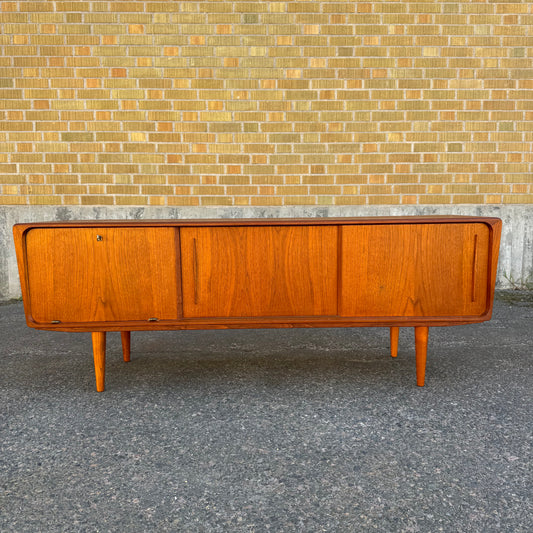 Sällsynt sideboard av E.W. Bach för Sejling Skabe